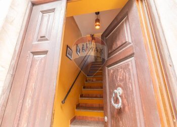 Scale - Trilocale Via Guglielmo Marconi
 
19, Ischia di Castro - foto 6