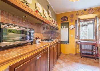 Cucina - Trilocale Via Guglielmo Marconi
 
19, Ischia di Castro - foto 15