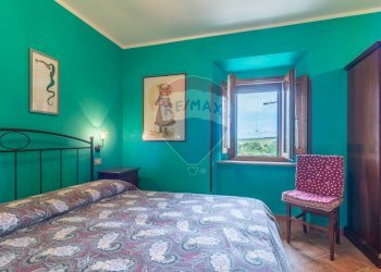 Camera / camera da letto - Trilocale Via Guglielmo Marconi
 
19, Ischia di Castro - foto 26