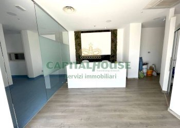 Foto 10 - Locale Commerciale zona supermercato Decò, Santa Maria Capua Vetere - foto 10