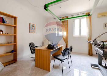 Ufficio - Trilocale Via Santoro
 
1, Martina Franca - foto 4