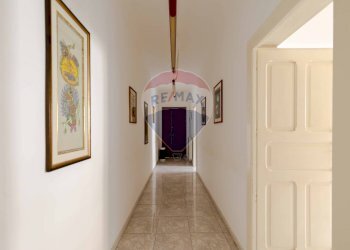 Hall / corridoio - Trilocale Via Santoro
 
1, Martina Franca - foto 6