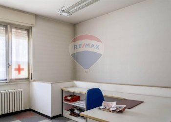 camera - Commercial Premises Vittorio Veneto
 
15, Trezzo sull'Adda - photo 12