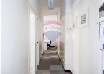 corridoio - Commercial Premises Vittorio Veneto
 
15, Trezzo sull'Adda - photo 17