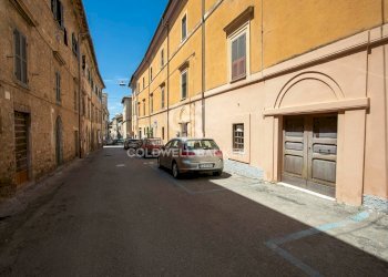 Foto 1 - Magazzino Via XX Settembre
17, Tarquinia - foto 1