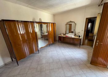Interno non residenziale - Villa via Camillo Benso di Cavour, 30, Cairate - foto 7