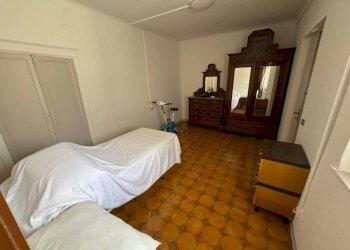 Camera da letto - Villa via Camillo Benso di Cavour, 30, Cairate - foto 8