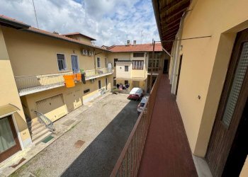 Balcone - Villa via Camillo Benso di Cavour, 30, Cairate - foto 15