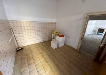 Salone - Villa via Camillo Benso di Cavour, 30, Cairate - foto 23