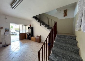 Scala - Villa via Camillo Benso di Cavour, 30, Cairate - foto 28