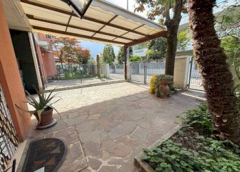 Cortile interno - Villa a Schiera via Vittime Civili, Morciano di Romagna - foto 2