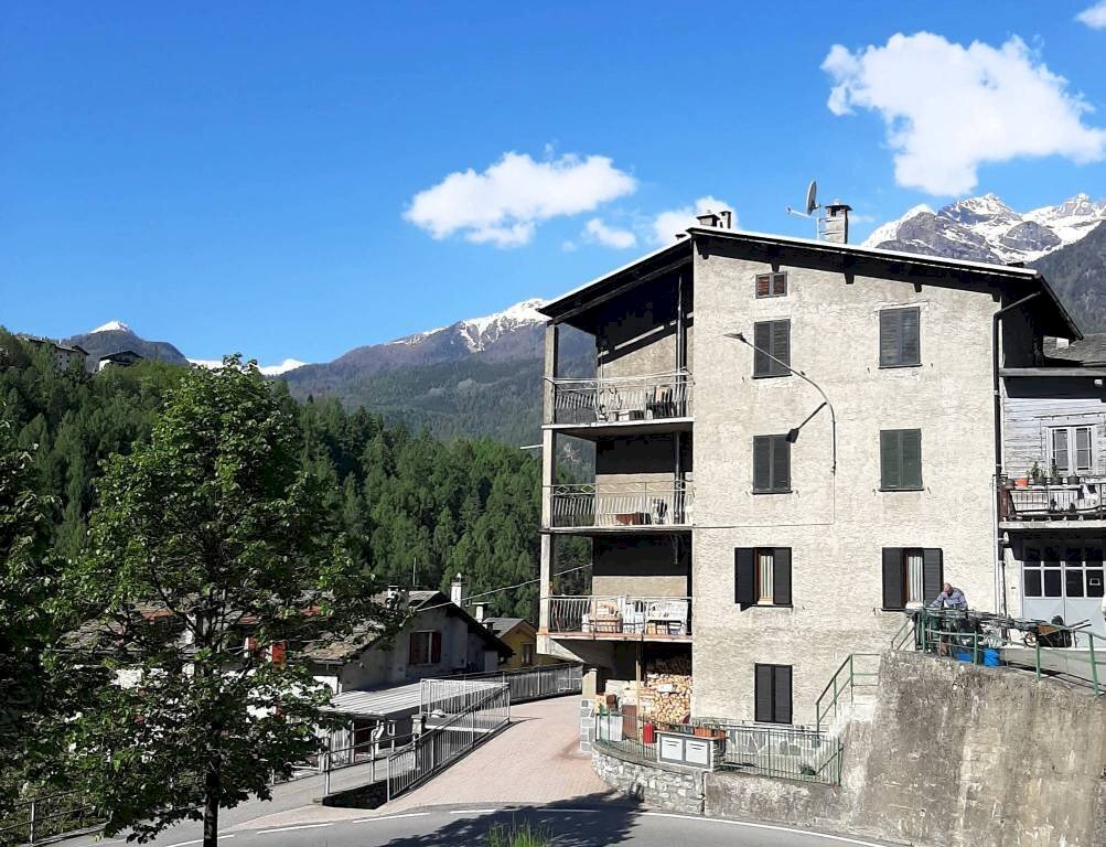 Facciata - Two-room apartment via Spini, Lanzada - photo 2