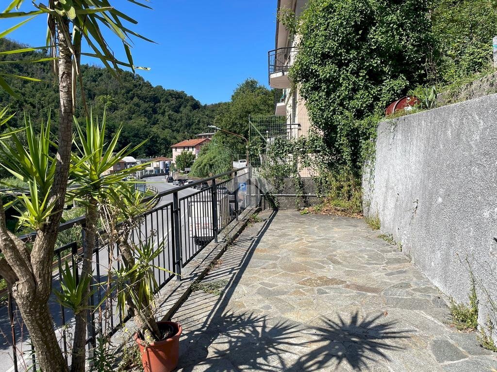 Four-room apartment Via Arvigo, Sant'Olcese - photo 2