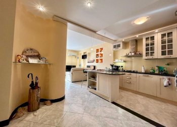 Quadrilocale Via Giuseppe Ungaretti, Genova (zona Pegli) - foto 6