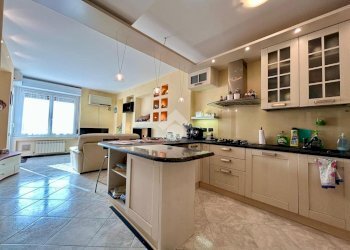 Quadrilocale Via Giuseppe Ungaretti, Genova (zona Pegli) - foto 9