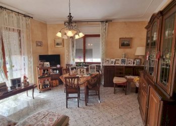 Salone - Appartamento viale Guglielmo Marconi, 74, Gattinara - foto 6