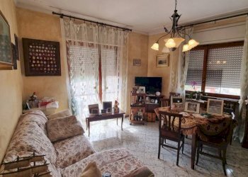 Salone - Appartamento viale Guglielmo Marconi, 74, Gattinara - foto 7