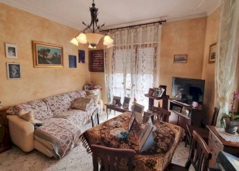 Salone - Appartamento viale Guglielmo Marconi, 74, Gattinara - foto 9