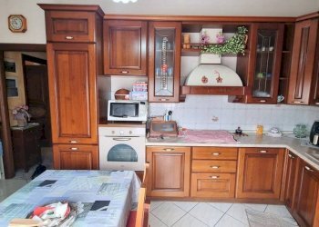 Cucina - Appartamento viale Guglielmo Marconi, 74, Gattinara - foto 14