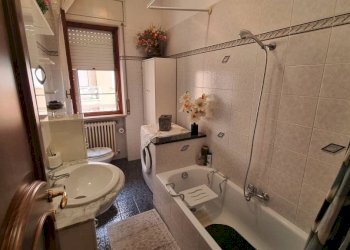 Bagno - Appartamento viale Guglielmo Marconi, 74, Gattinara - foto 25