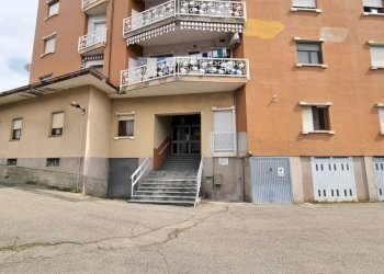 Facciata - Appartamento viale Guglielmo Marconi, 74, Gattinara - foto 41