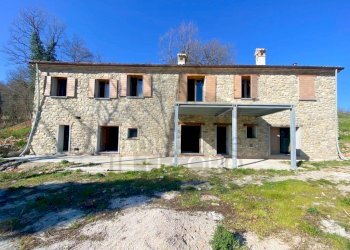 Facciata - Rustico strada Leontina Pianacci, San Leo - foto 1