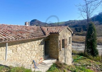 Facciata - Rustico strada Leontina Pianacci, San Leo - foto 3