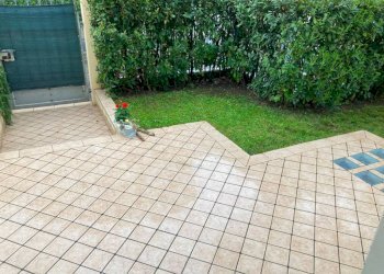 Giardino - Villa a Schiera via Magliano, Massa - foto 2