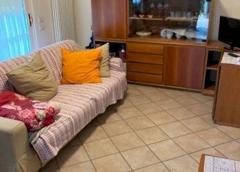 Salone - Villa a Schiera via Magliano, Massa - foto 9