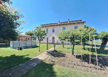 Villa Via comastri, Medicina - foto 2