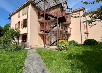 Two-room apartment Via Barge, Paesana - photo 1