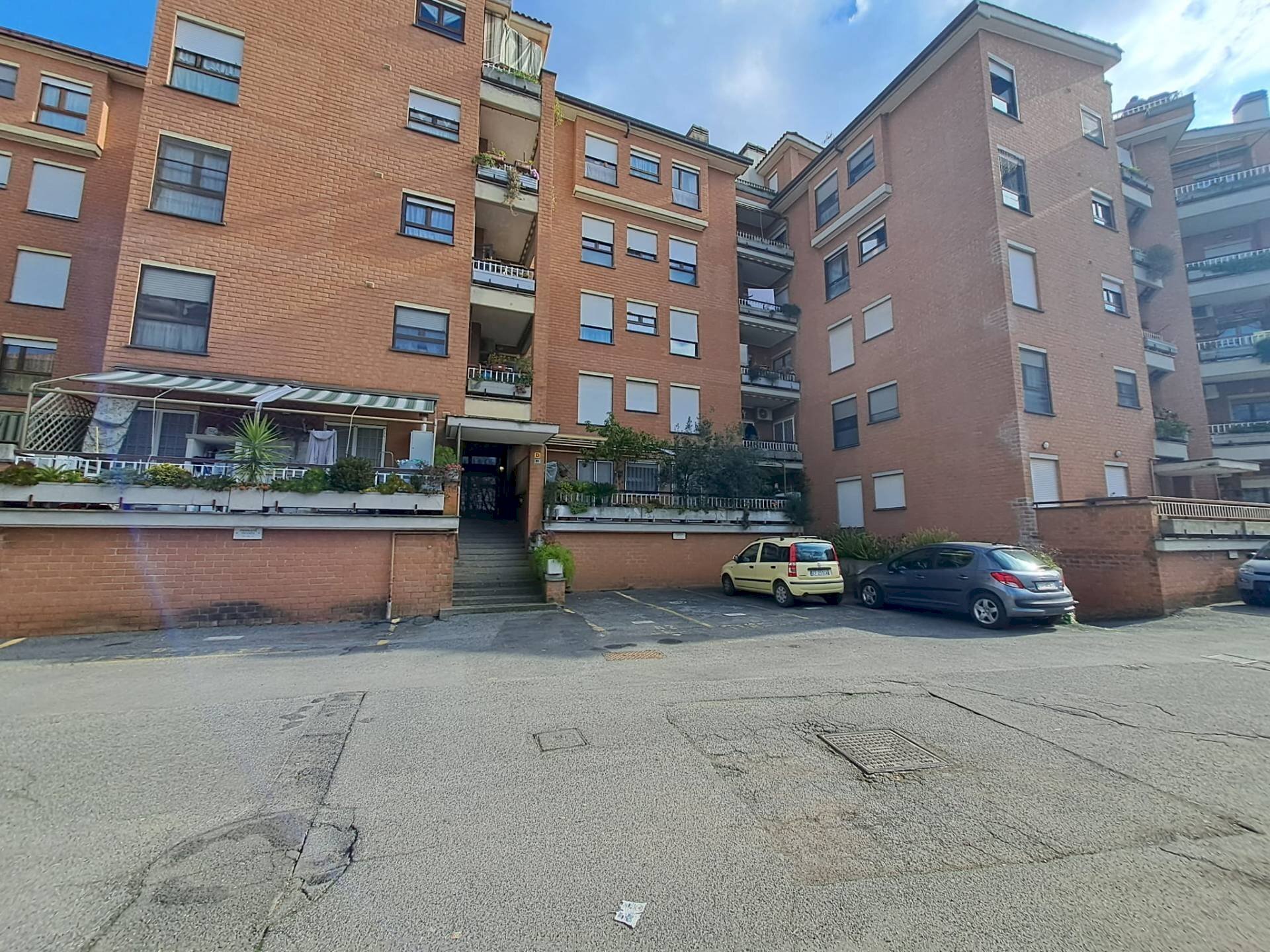 Foto 1 - Quadrilocale PIAZZA ALDO MORO
 
61, Albano Laziale - foto 1