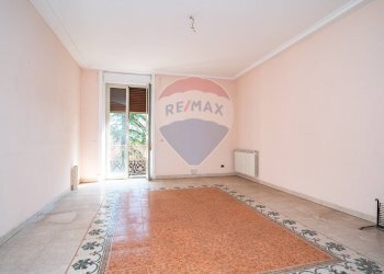 Stanza vuota - Casa semi indipendente Via Finocchiaro Aprile
 
46, Giarre - foto 7