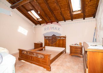 Camera / camera da letto - Casa semi indipendente Via Finocchiaro Aprile
 
46, Giarre - foto 23