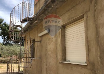 Edificio all\'aperto - Casa indipendente Via Colleggiata
 
160, Caltagirone - foto 4