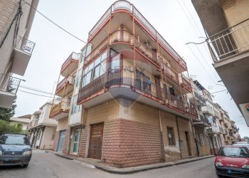 Edificio all\'aperto - Quadrilocale Via Enna
 
10, Caltagirone - foto 1