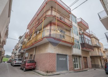 Edificio all\'aperto - Quadrilocale Via Enna
 
10, Caltagirone - foto 2