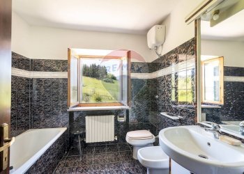 Bagno - Independent house Via Acquasanta
 
10, San Marcello - photo 12