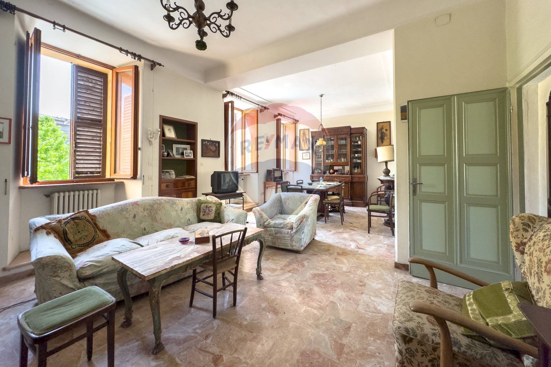 Soggiorno - Apartment Piazza Garibaldi
 
29, Pergola - photo 1