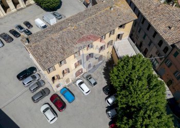 Edificio all\'aperto - Appartamento Piazza Garibaldi
 
29, Pergola - foto 2