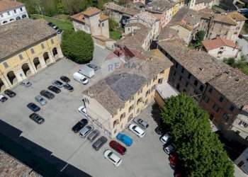 Edificio all\'aperto - Appartamento Piazza Garibaldi
 
29, Pergola - foto 7