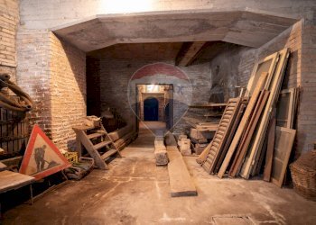 Cantina - Appartamento Piazza Garibaldi
 
29, Pergola - foto 36