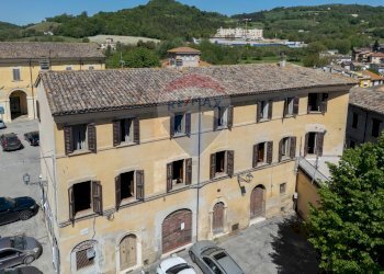 Edificio all\'aperto - Appartamento Piazza Garibaldi
 
29, Pergola - foto 43