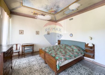 Camera / camera da letto - Appartamento Piazza Garibaldi
 
29, Pergola - foto 60