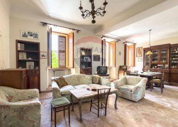 Sala da pranzo - Appartamento Piazza Garibaldi
 
29, Pergola - foto 71