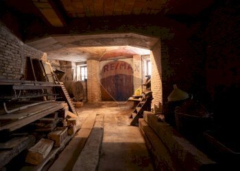 Cantina - Appartamento Piazza Garibaldi
 
29, Pergola - foto 78