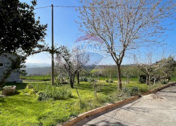 Giardino - Casa semi indipendente Cimignano
 
1, Filottrano - foto 4