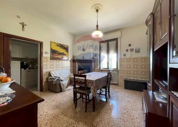 Sala da pranzo - Casa semi indipendente Cimignano
 
1, Filottrano - foto 5