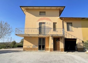 Casa all\'aperto - Casa semi indipendente Cimignano
 
1, Filottrano - foto 36