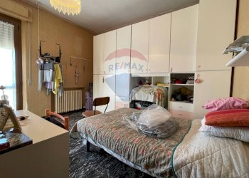 Camera / camera da letto - Casa semi indipendente Cimignano
 
1, Filottrano - foto 46